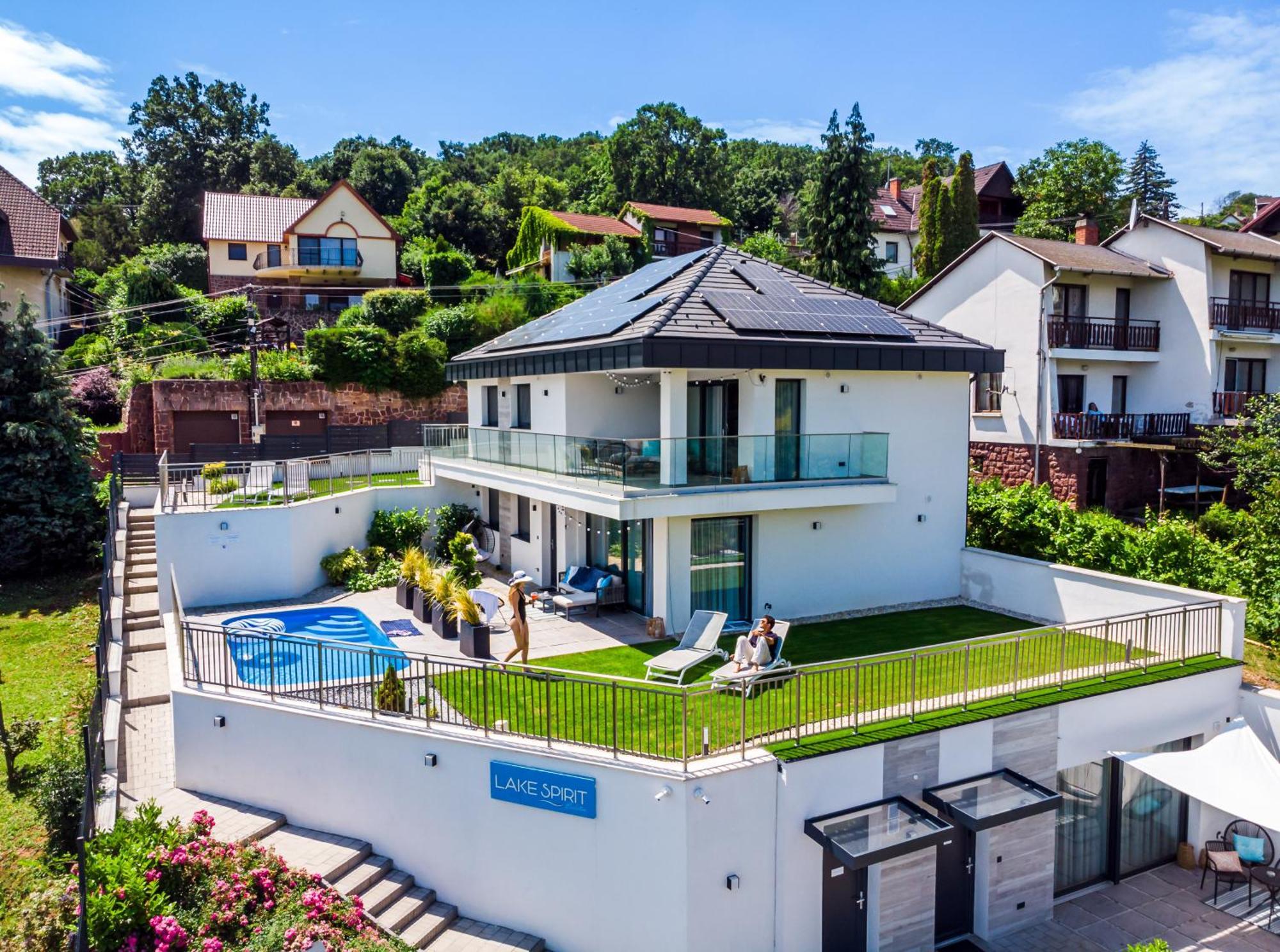 Lake Spirit Boutique Apartments Balatonalmádi エクステリア 写真