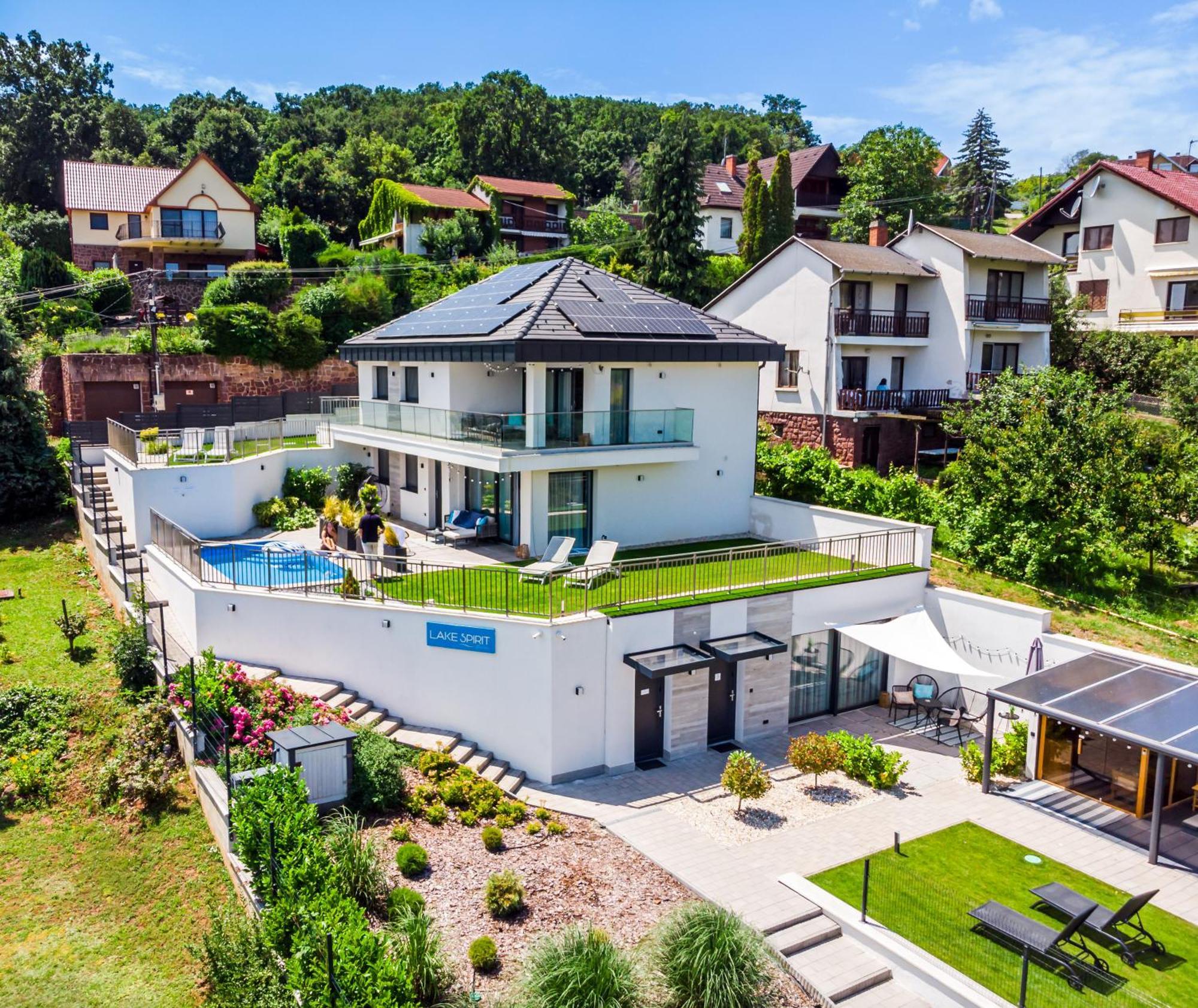 Lake Spirit Boutique Apartments Balatonalmádi エクステリア 写真